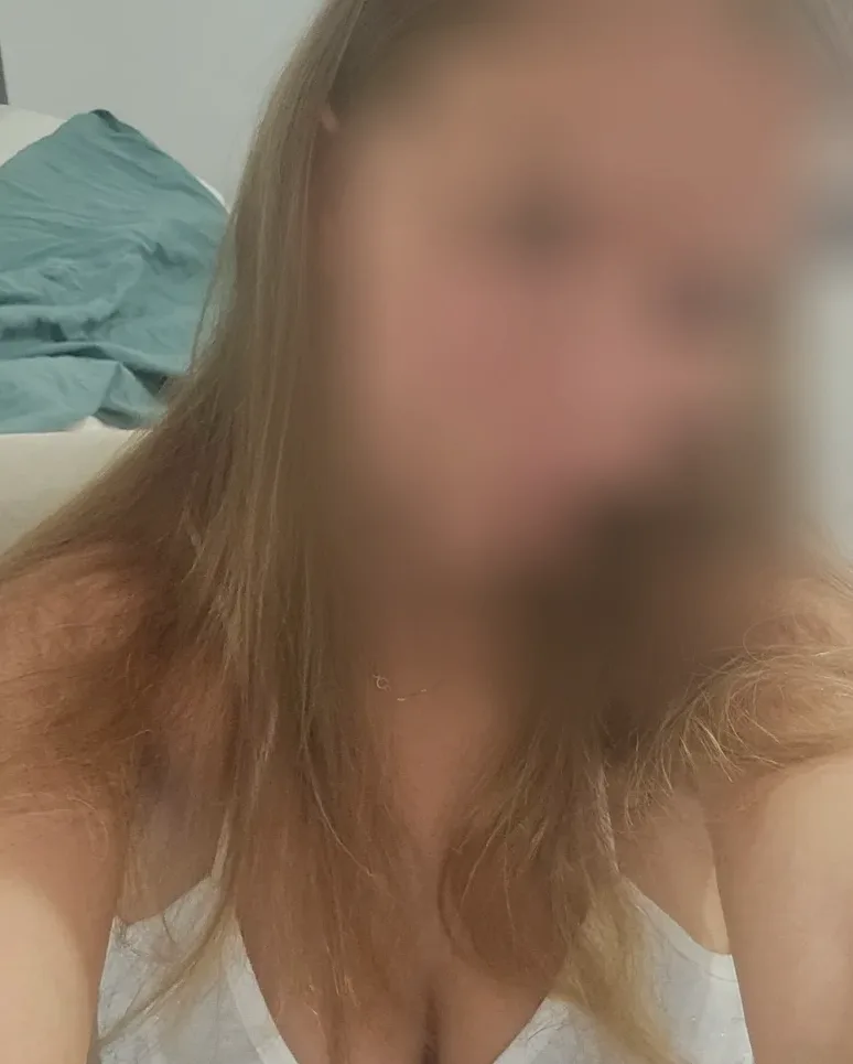 Emma, 22
