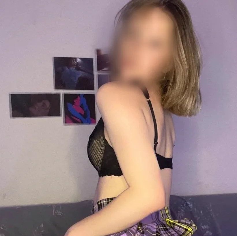Fay, 21