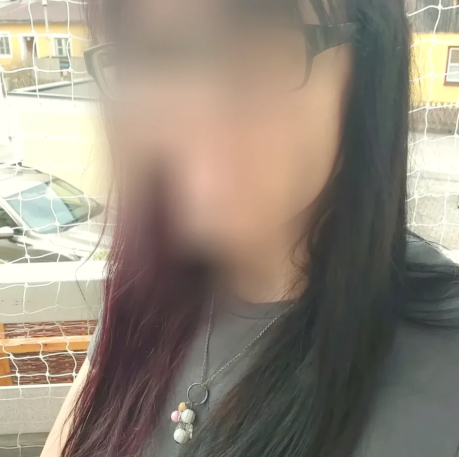 Shania, 37