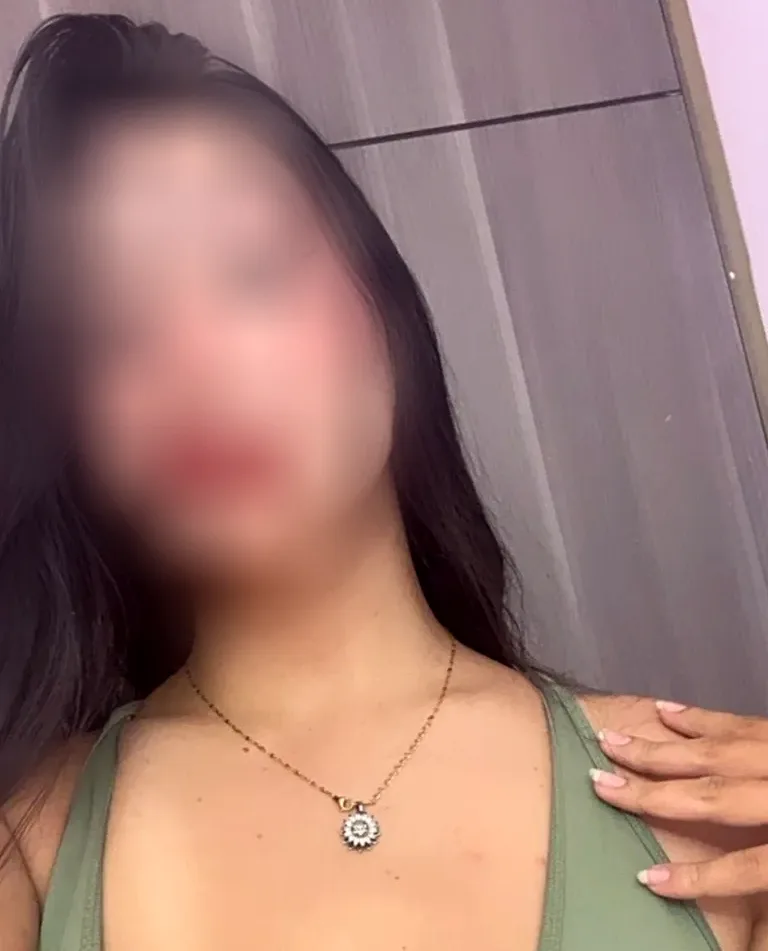 Sofia, 27