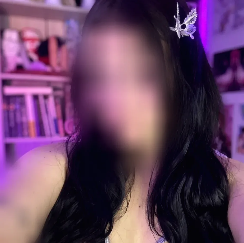 Sofia, 26