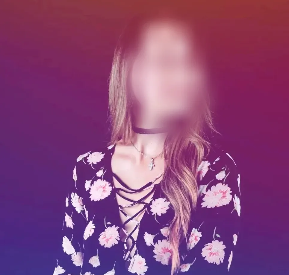 Tess, 24