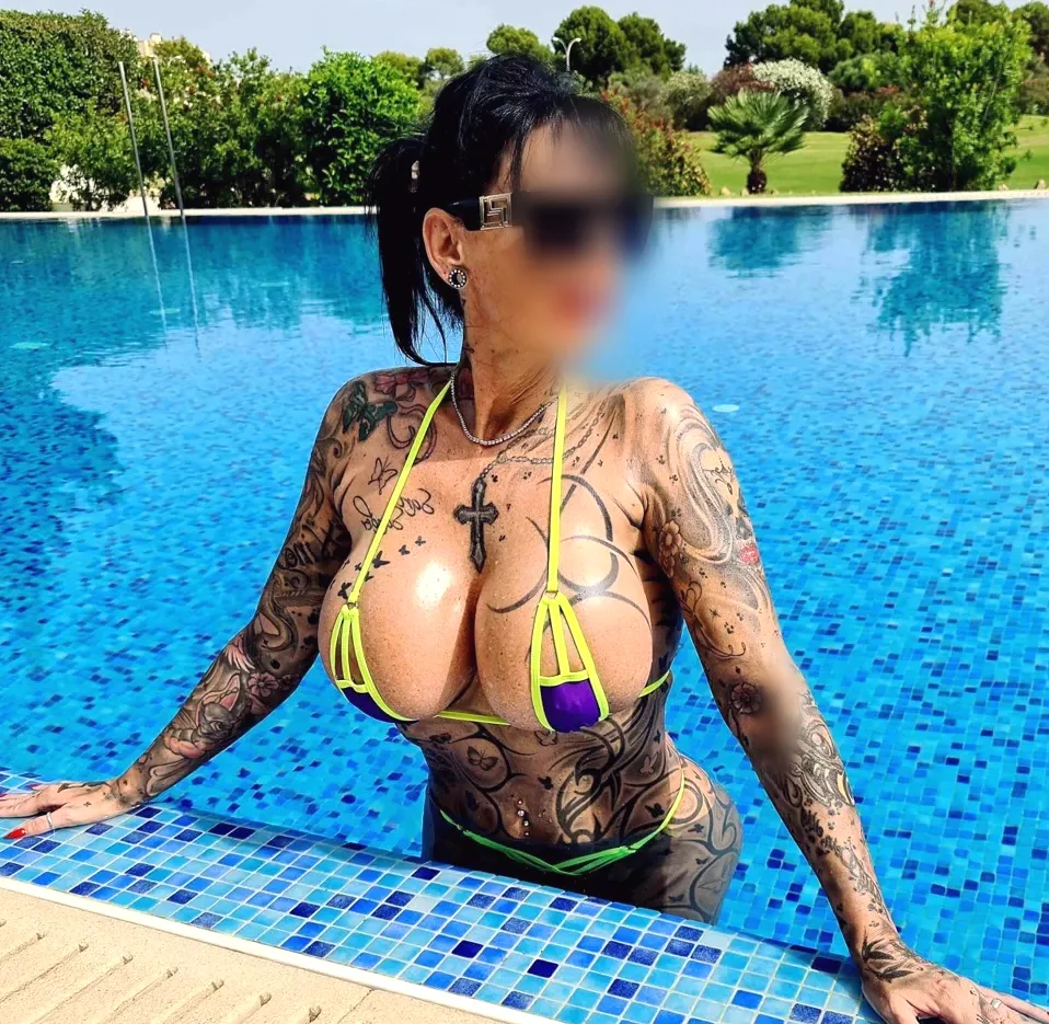 Tess, 39
