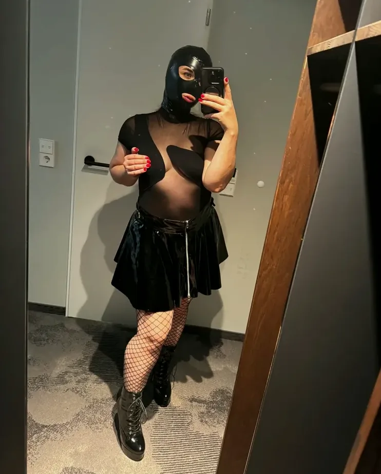 Vera, 29