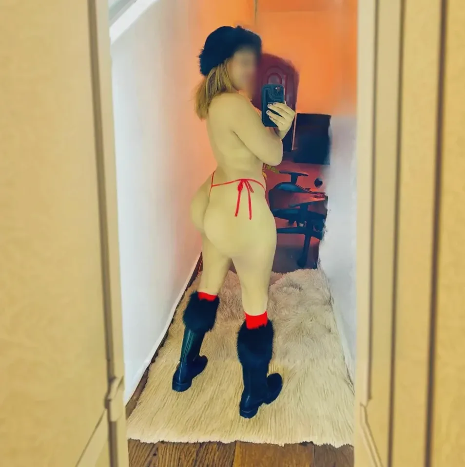 Wendy, 22